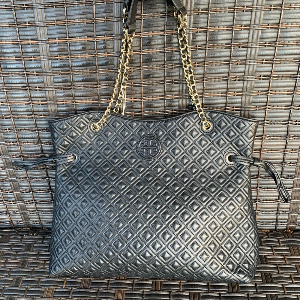 *SOLD* NWT Tory Burch Marion Slouchy Tote Black